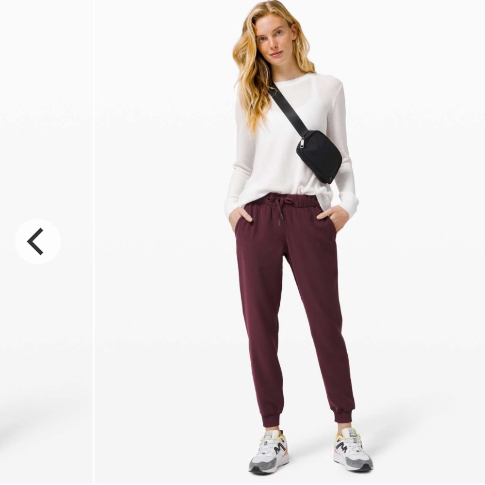 Lululemon On the Fly Jogger